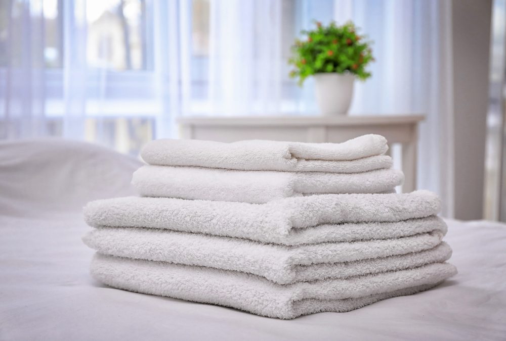How to Keep White Towels Clean? Helpful Advice from Hotel Housekeepers